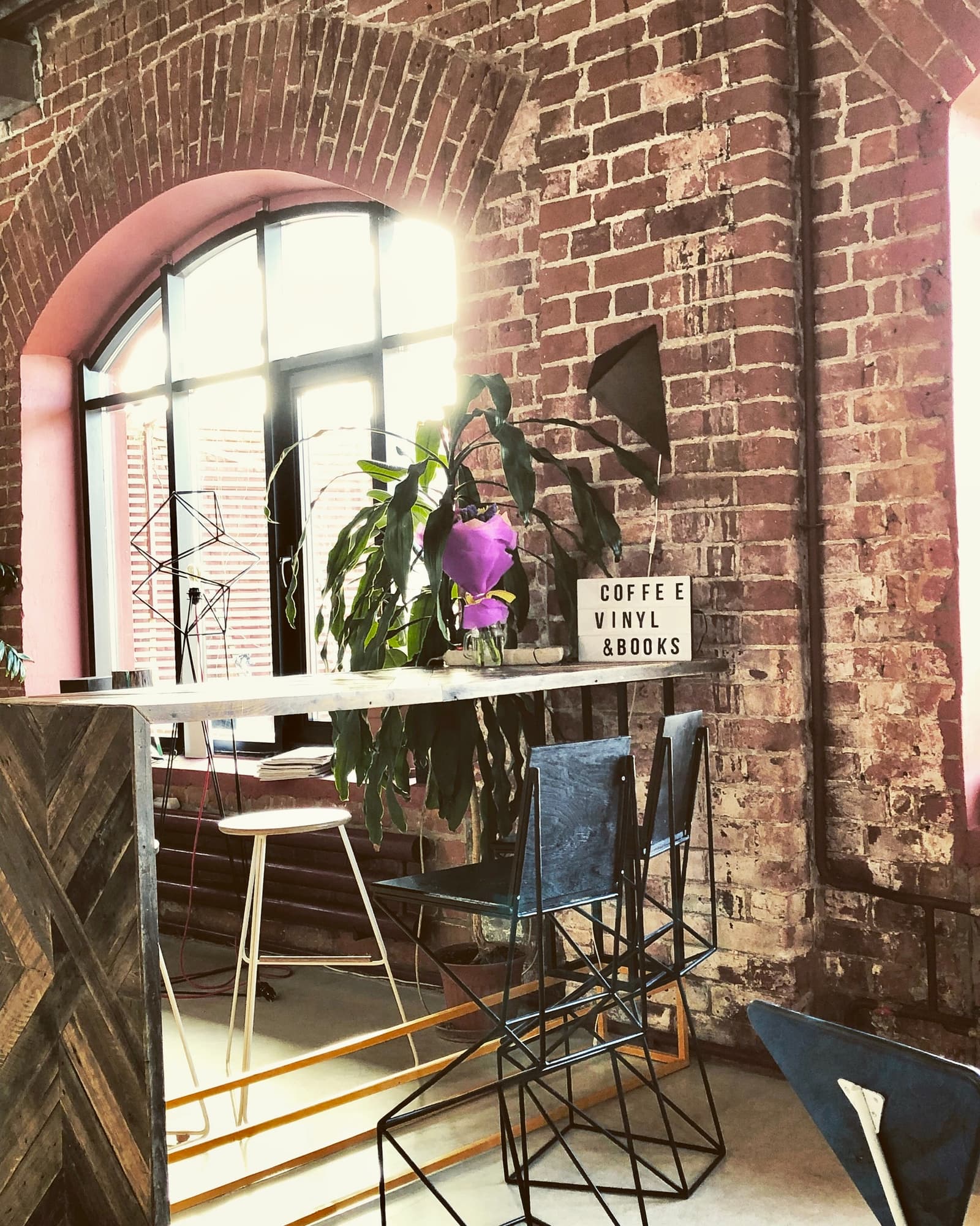 Decor industriel mur de briques