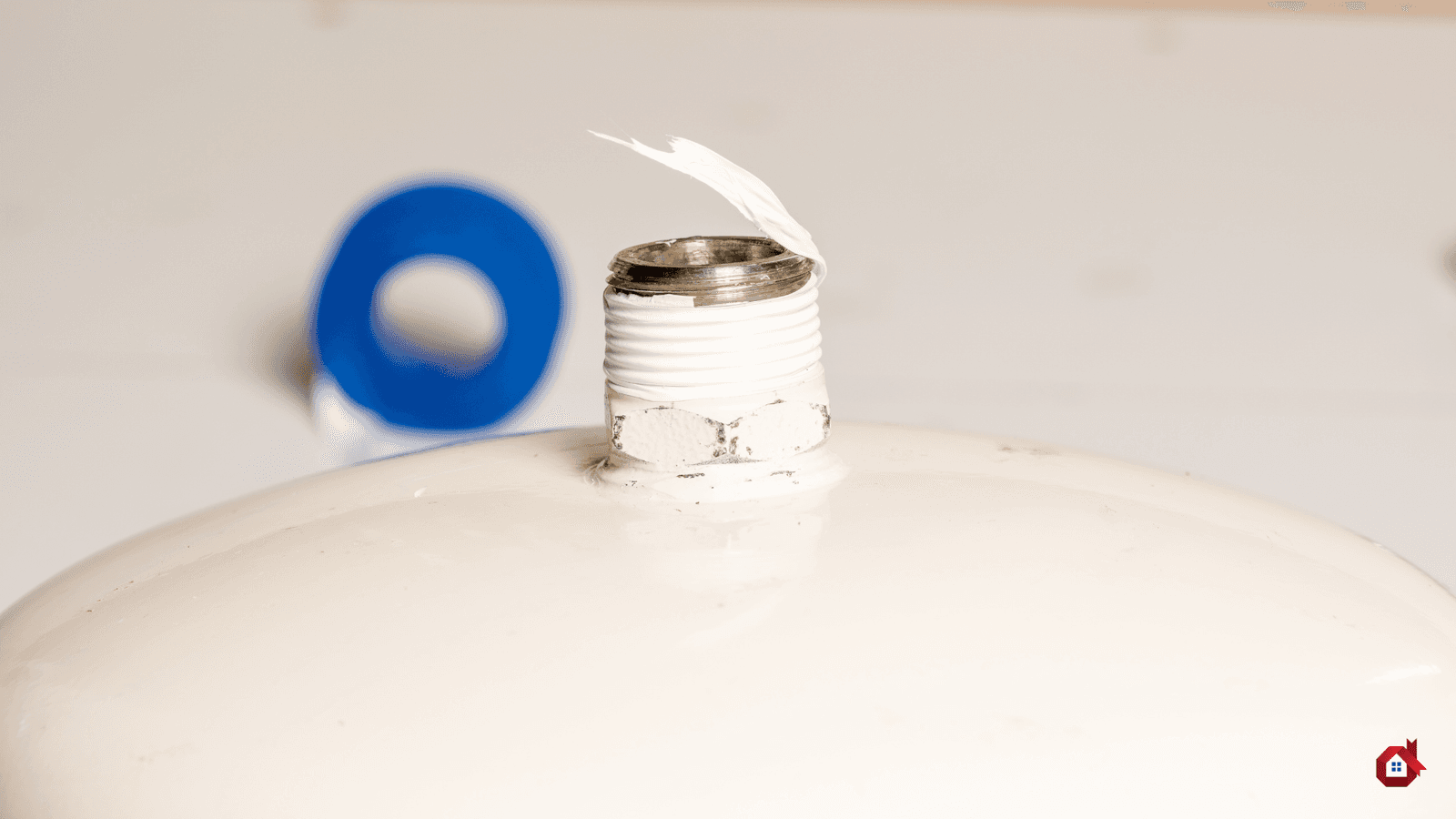 téflon sur un outil de plomberie 