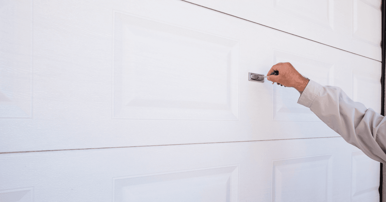 porte de garage en PVC