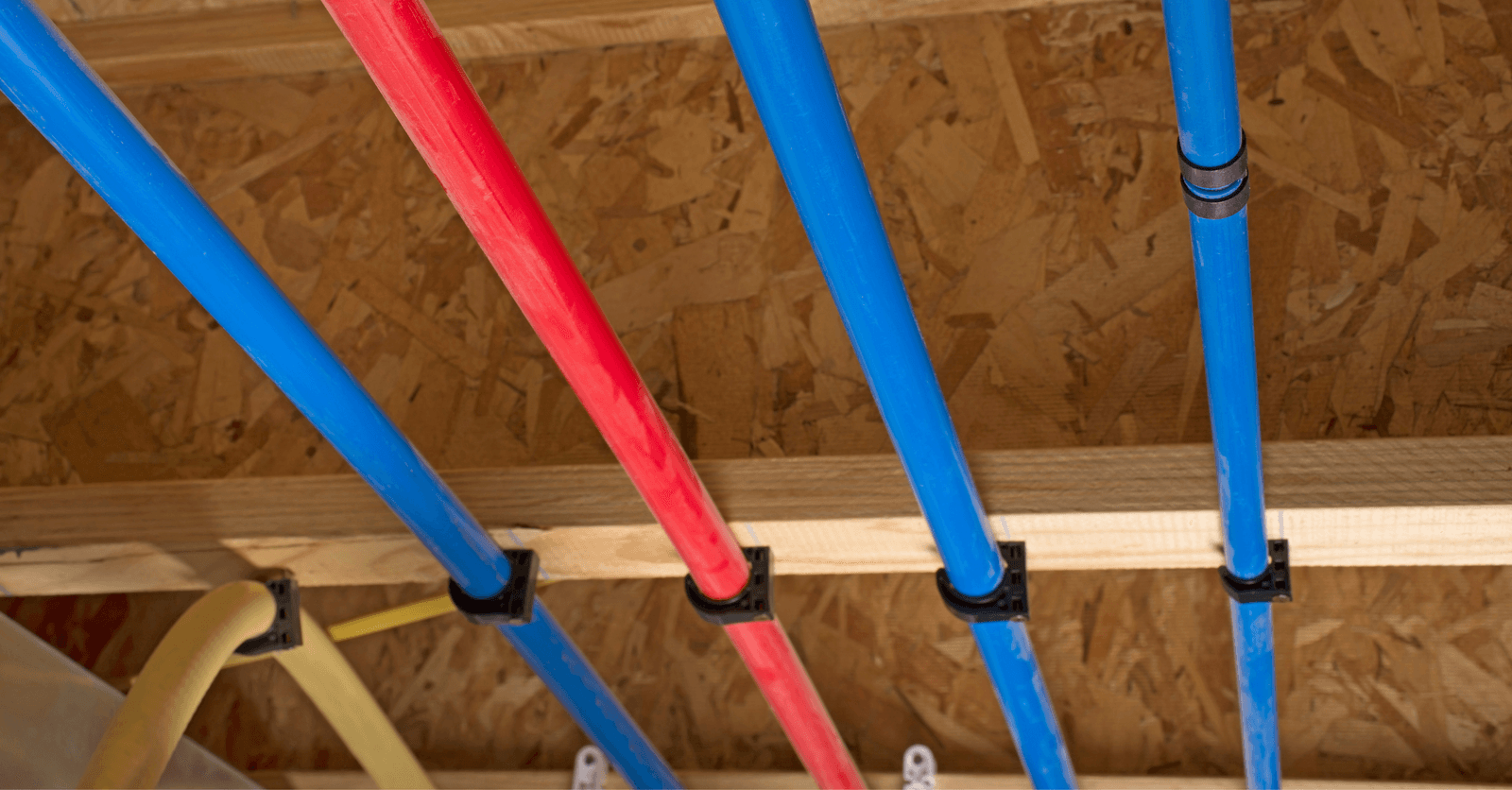 différents types de tuyaux et raccords