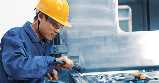 environnement de travail du mécanicien de chantier de construction