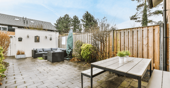 un mur d'intimité pour votre patio ou votre terrasse