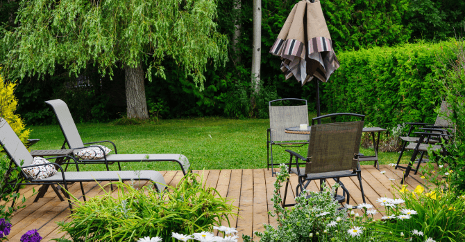 un mur d'intimité pour votre patio ou votre terrasse