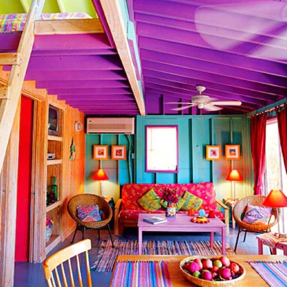 Salon multicolore arc-en-ciel