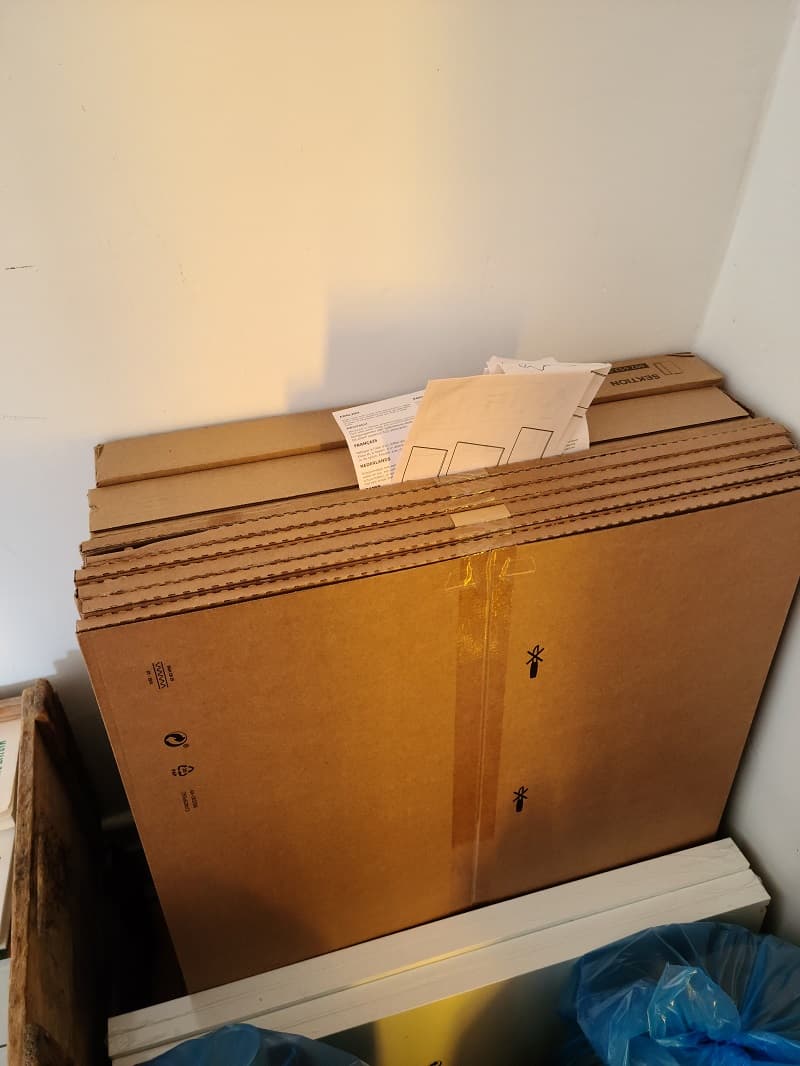 Une partie de la livraison chez IKEA